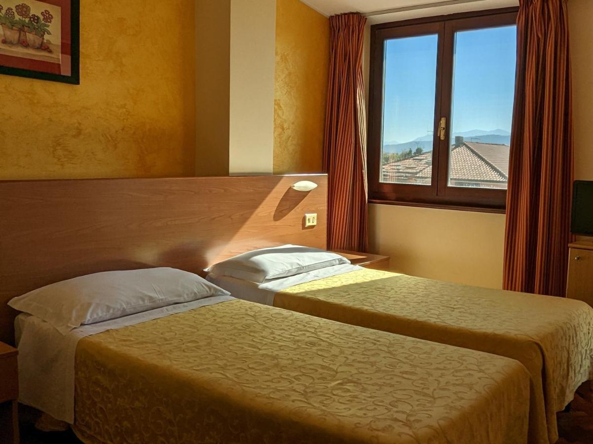 סורה Hotel Del Sole מראה חיצוני תמונה