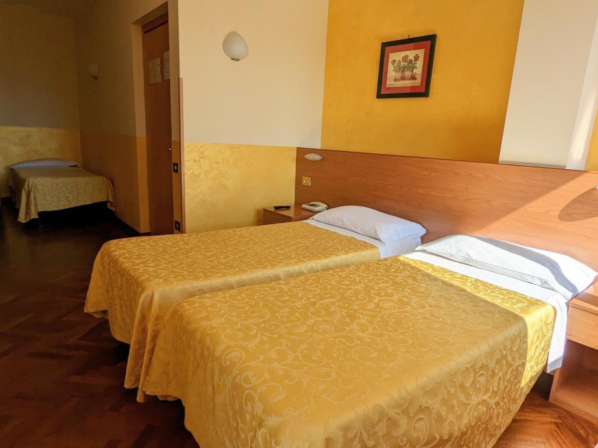 סורה Hotel Del Sole מראה חיצוני תמונה