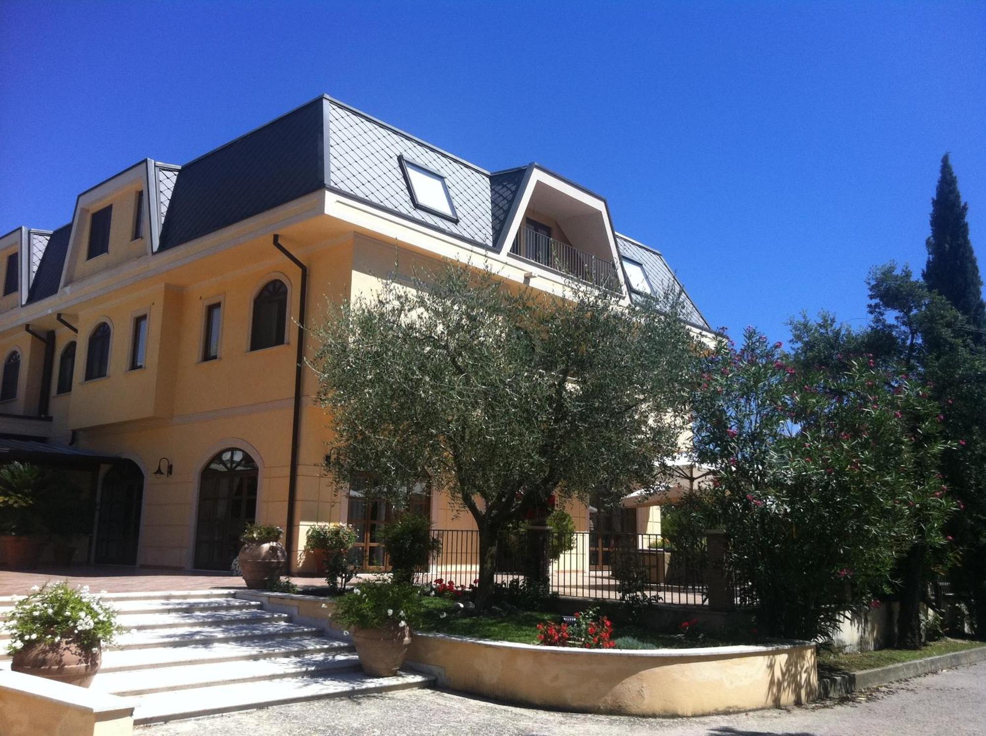 סורה Hotel Del Sole מראה חיצוני תמונה